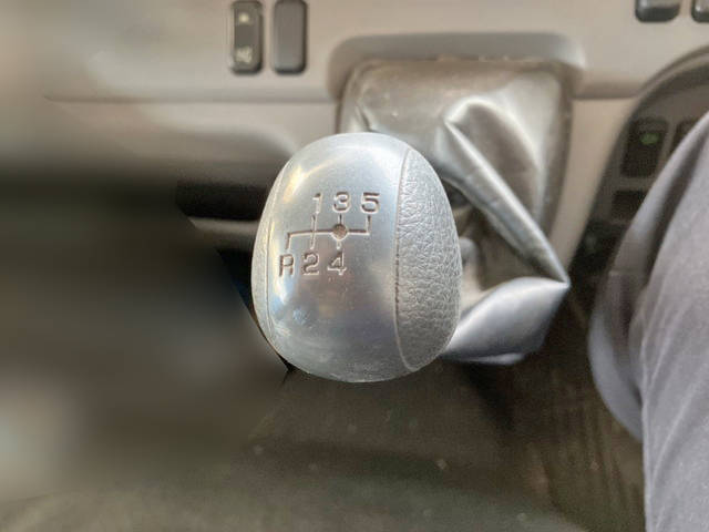 三菱ふそうキャンター平ボディ小型（2t・3t）[写真25]