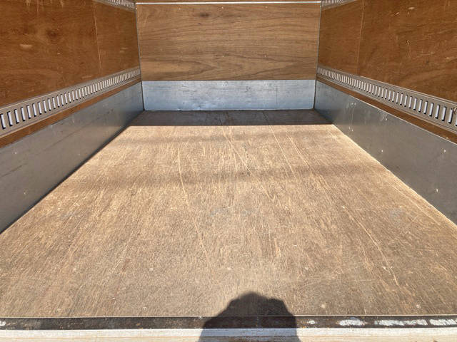 いすゞエルフアルミバン小型（2t・3t）[写真15]