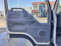 いすゞエルフアルミバン小型（2t・3t）[写真30]