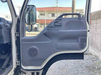 いすゞエルフアルミバン小型（2t・3t）[写真31]