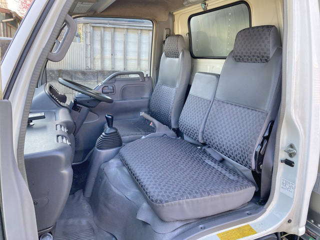 いすゞエルフアルミバン小型（2t・3t）[写真33]