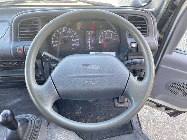 いすゞエルフアルミバン小型（2t・3t）[写真37]