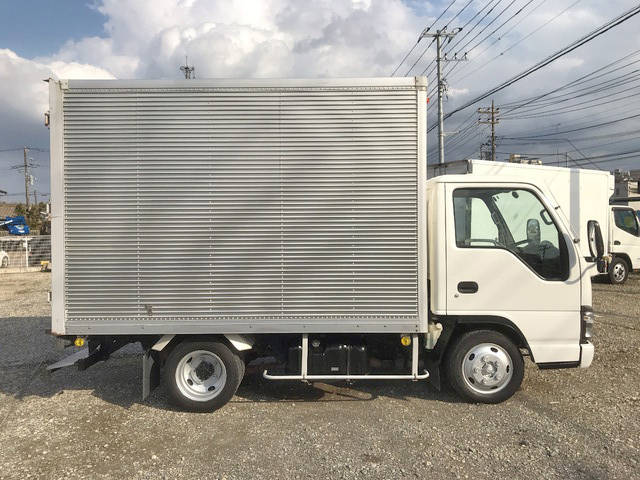 いすゞエルフアルミバン小型（2t・3t）[写真06]
