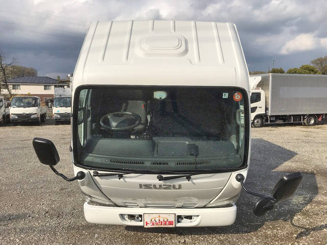いすゞエルフアルミバン小型（2t・3t）[写真08]