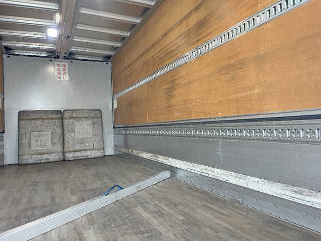 日野レンジャーアルミウイング中型（4t）[写真10]