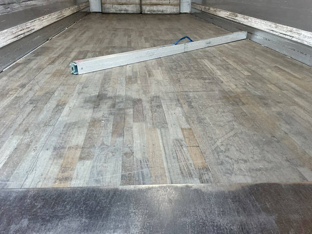 日野レンジャーアルミウイング中型（4t）[写真11]