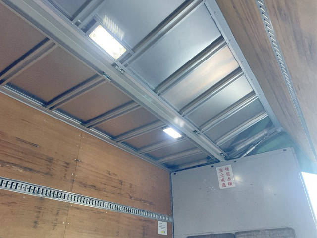 日野レンジャーアルミウイング中型（4t）[写真13]