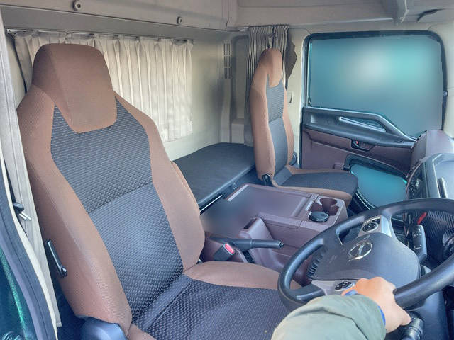 日野レンジャーアルミウイング中型（4t）[写真28]