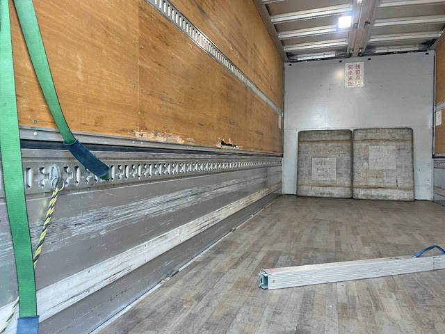 日野レンジャーアルミウイング中型（4t）[写真09]