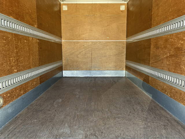 いすゞエルフアルミバン小型（2t・3t）[写真13]