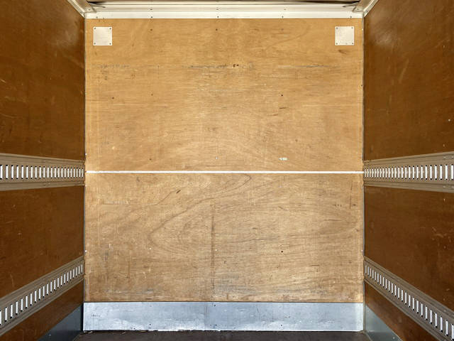 いすゞエルフアルミバン小型（2t・3t）[写真15]