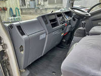 いすゞエルフアルミバン小型（2t・3t）[写真30]