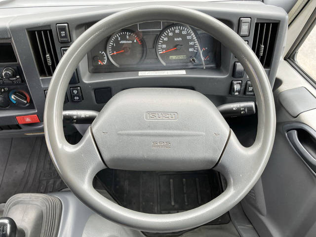 いすゞエルフアルミバン小型（2t・3t）[写真33]