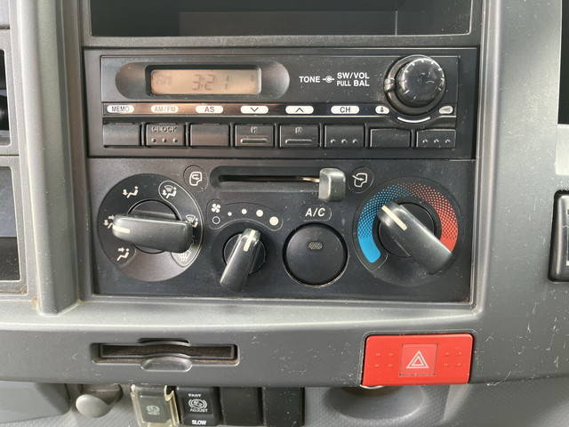 いすゞエルフアルミバン小型（2t・3t）[写真35]