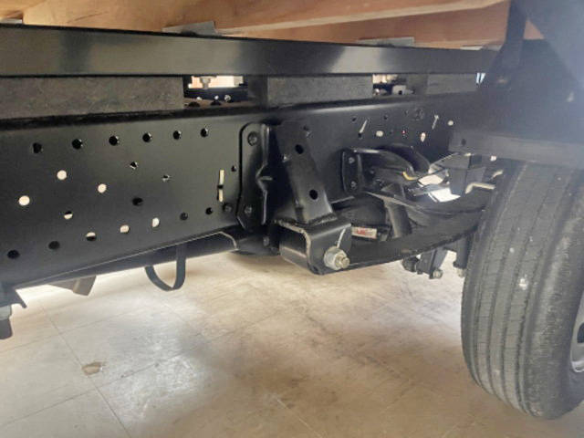 いすゞエルフ平ボディ小型（2t・3t）[写真10]