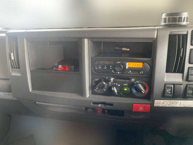 いすゞエルフ平ボディ小型（2t・3t）[写真20]