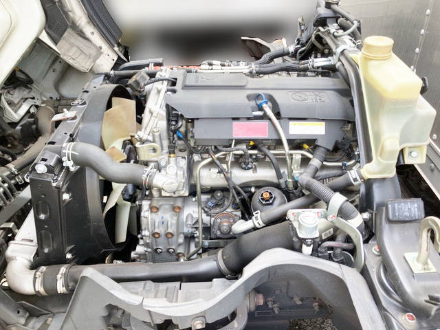 三菱ふそうキャンターアルミバン小型（2t・3t）[写真16]