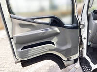 三菱ふそうキャンターアルミバン小型（2t・3t）[写真18]