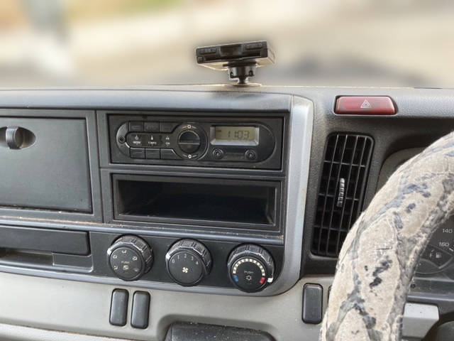 三菱ふそうキャンターアルミバン小型（2t・3t）[写真24]