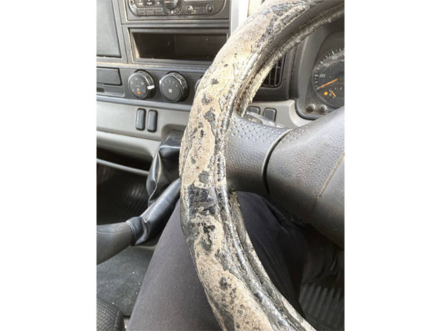 三菱ふそうキャンターアルミバン小型（2t・3t）[写真25]