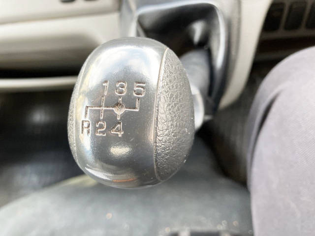 三菱ふそうキャンターアルミバン小型（2t・3t）[写真28]