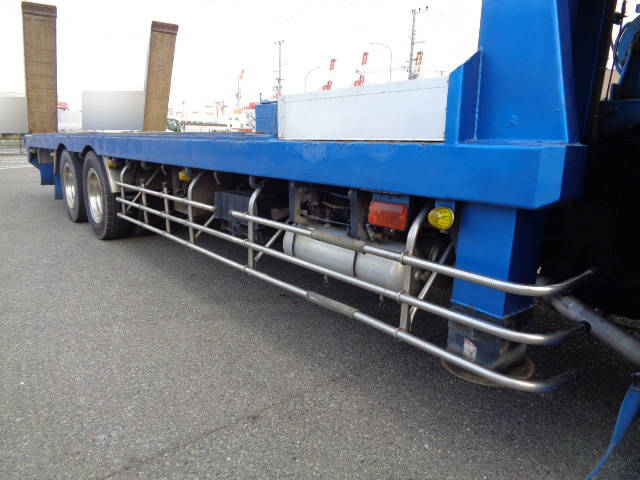 いすゞギガセルフローダー大型（10t）[写真16]