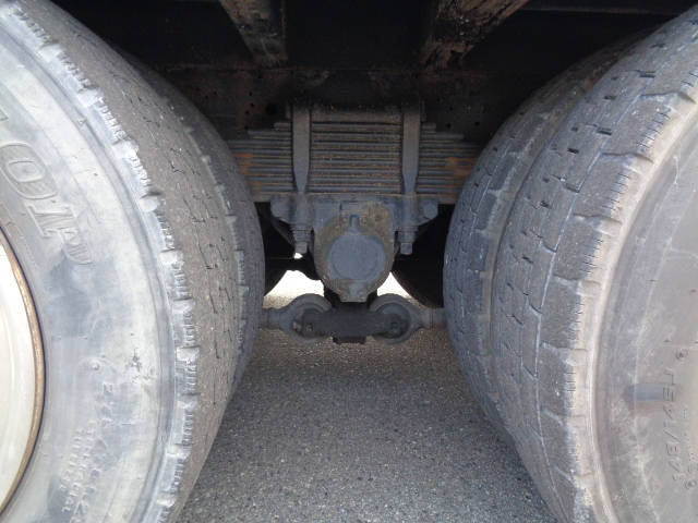 いすゞギガセルフローダー大型（10t）[写真18]