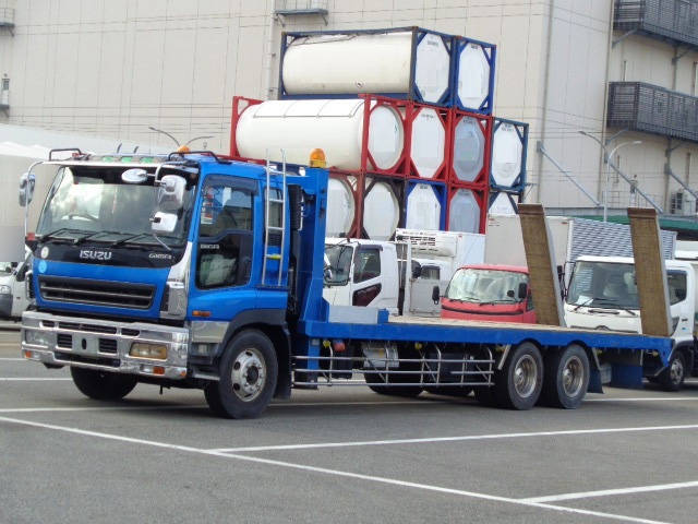 いすゞギガセルフローダー大型（10t）[写真03]