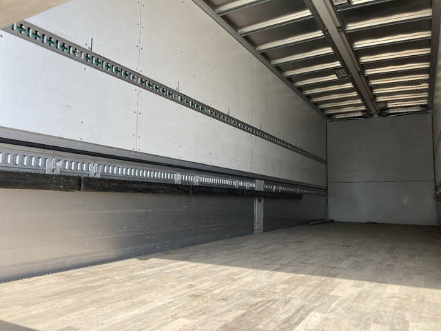 日野プロフィアアルミウイング大型（10t）[写真11]