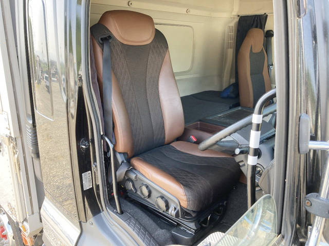 日野プロフィアアルミウイング大型（10t）[写真29]