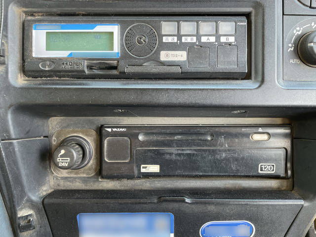 三菱ふそうスーパーグレートダンプ大型（10t）[写真36]