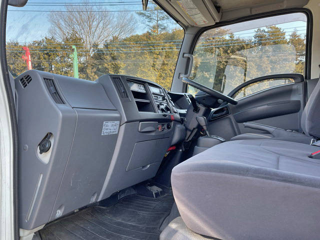 いすゞエルフ冷凍車（冷蔵車）小型（2t・3t）[写真30]