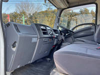 いすゞエルフ冷凍車（冷蔵車）小型（2t・3t）[写真30]