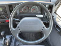 いすゞエルフ冷凍車（冷蔵車）小型（2t・3t）[写真33]