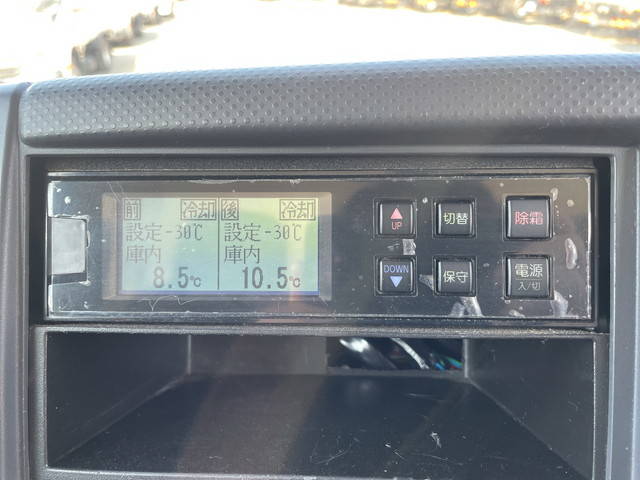 いすゞエルフ冷凍車（冷蔵車）小型（2t・3t）[写真36]