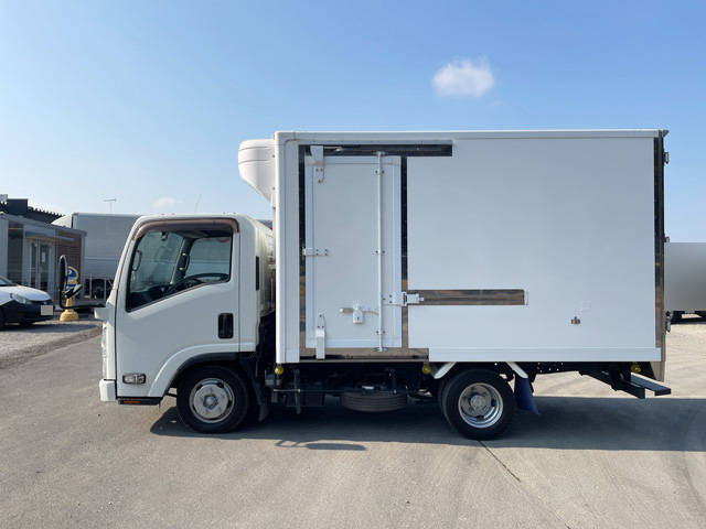 いすゞエルフ冷凍車（冷蔵車）小型（2t・3t）[写真05]