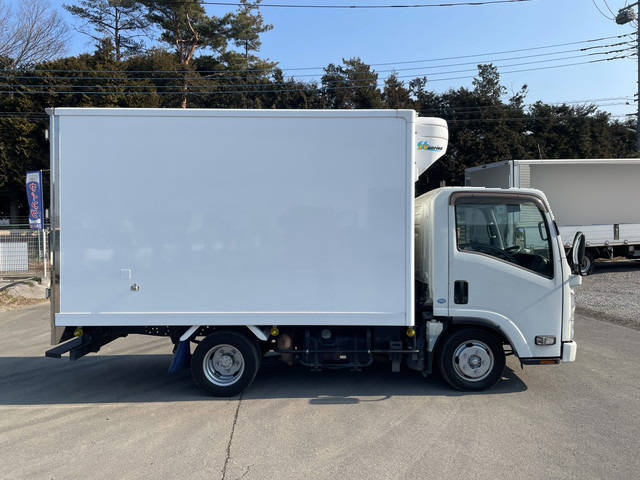 いすゞエルフ冷凍車（冷蔵車）小型（2t・3t）[写真07]