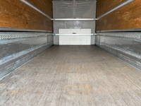 いすゞフォワードアルミウイング中型（4t）[写真12]