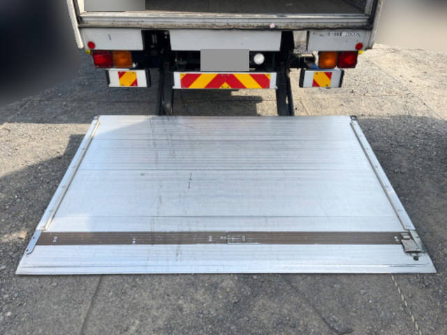 いすゞフォワードアルミウイング中型（4t）[写真15]