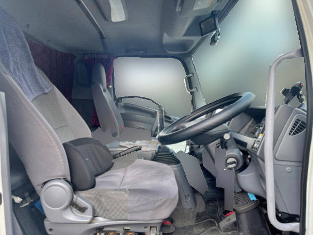 いすゞフォワードアルミウイング中型（4t）[写真28]