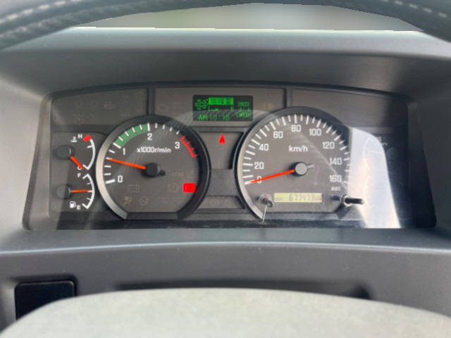 いすゞフォワードアルミウイング中型（4t）[写真32]