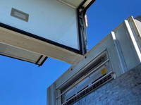 いすゞフォワード冷蔵冷凍ウイング増トン（6t・8t）[写真11]