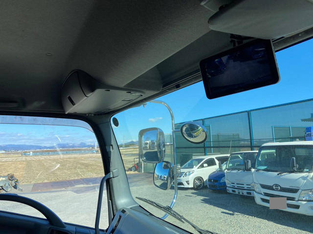 いすゞフォワード冷蔵冷凍ウイング増トン（6t・8t）[写真14]