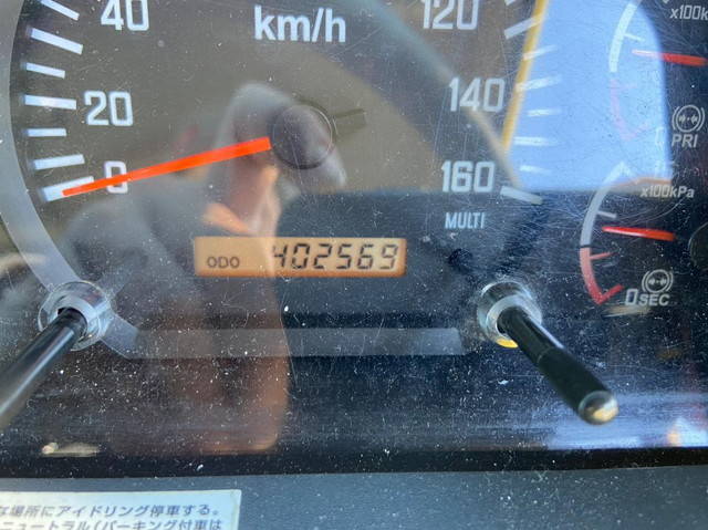 いすゞフォワード冷蔵冷凍ウイング増トン（6t・8t）[写真15]