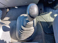 いすゞフォワード冷蔵冷凍ウイング増トン（6t・8t）[写真18]