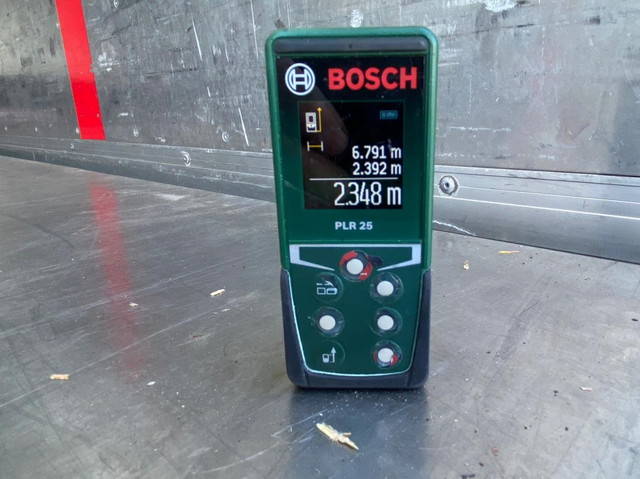 いすゞフォワード冷蔵冷凍ウイング増トン（6t・8t）[写真21]