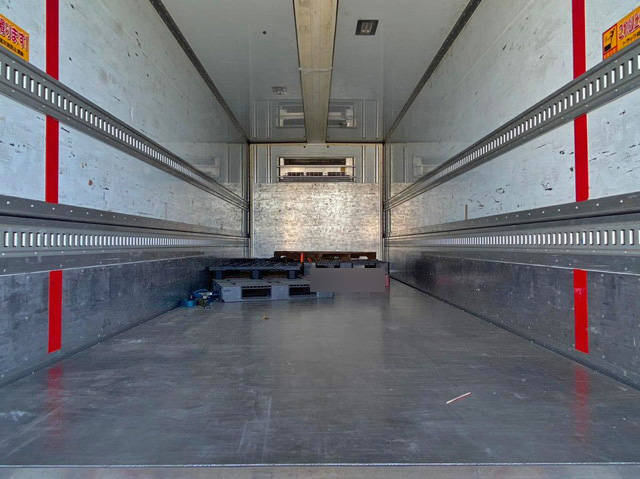 いすゞフォワード冷蔵冷凍ウイング増トン（6t・8t）[写真26]