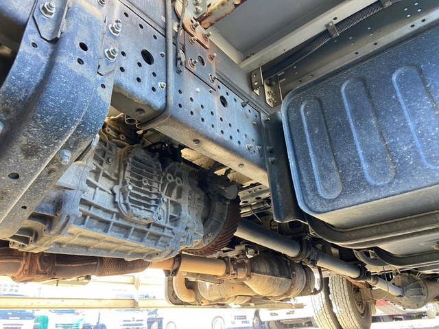 いすゞフォワード冷蔵冷凍ウイング増トン（6t・8t）[写真31]