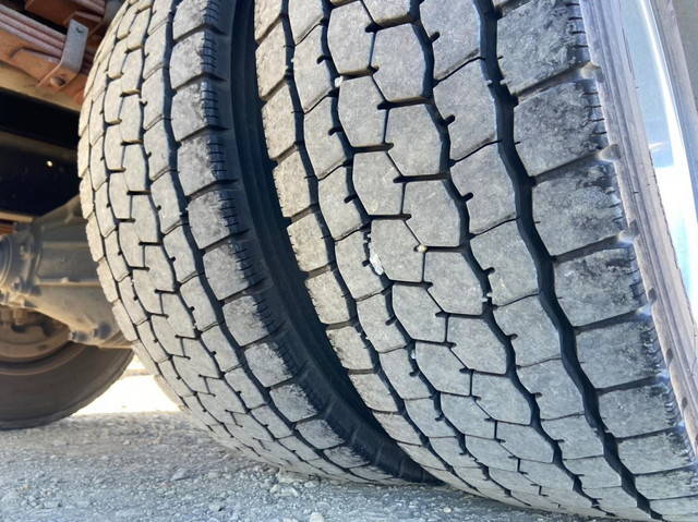 いすゞフォワード冷蔵冷凍ウイング増トン（6t・8t）[写真35]