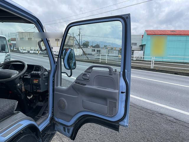 日産アトラスクレーン3段小型（2t・3t）[写真12]